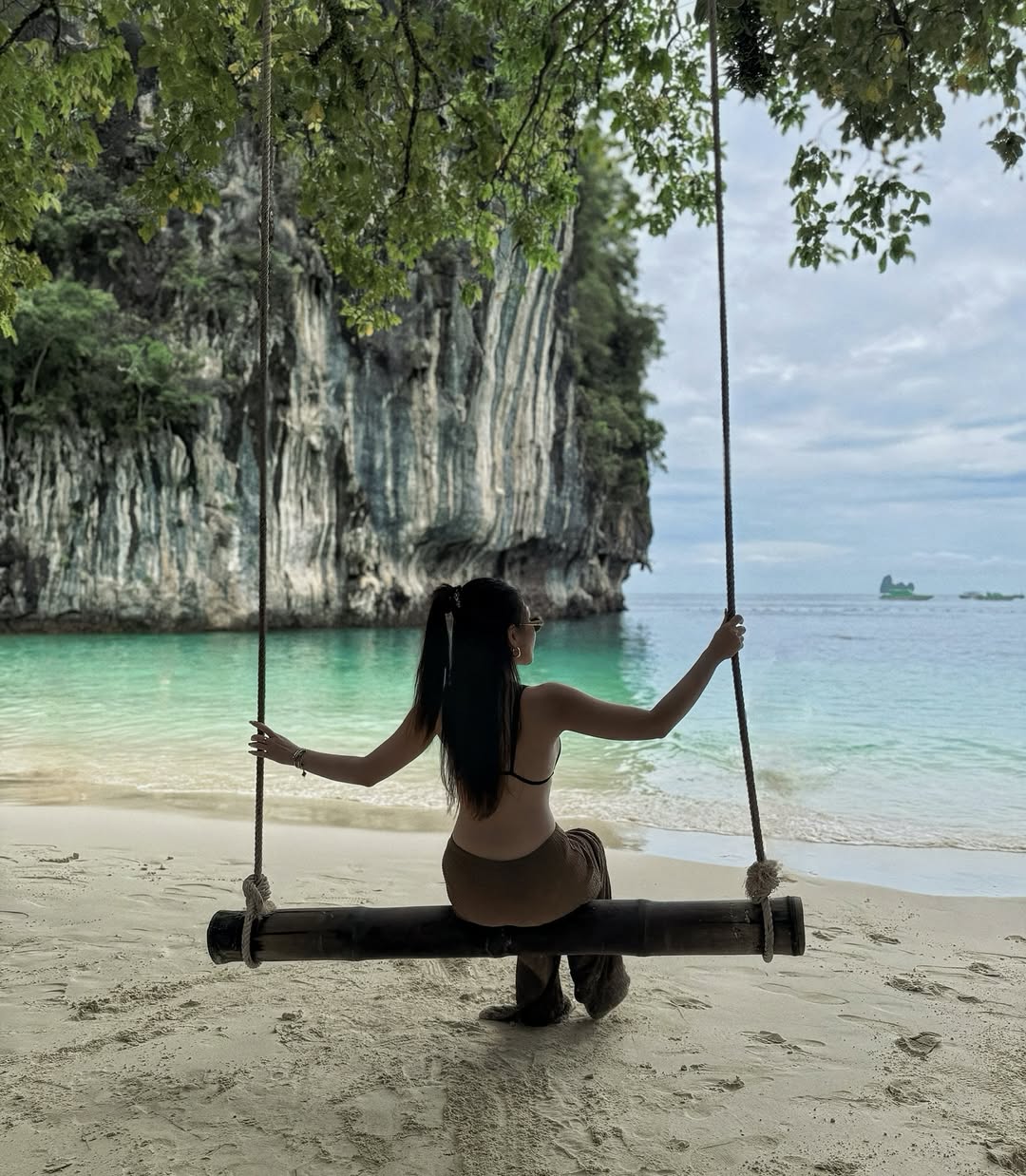 ฝ้าย - ณัฐหทัย แสงเพชร