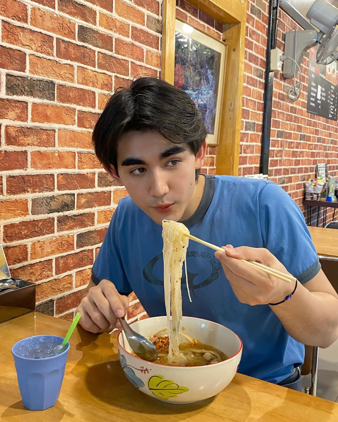 เดรก - สัตบุตร แลดิกี