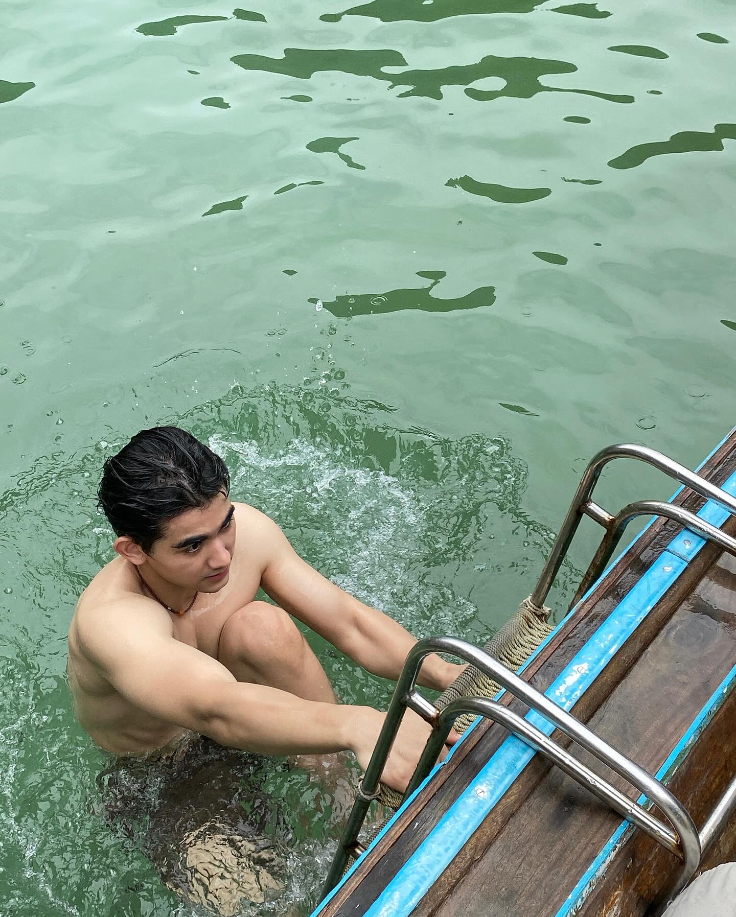 เดรก - สัตบุตร แลดิกี