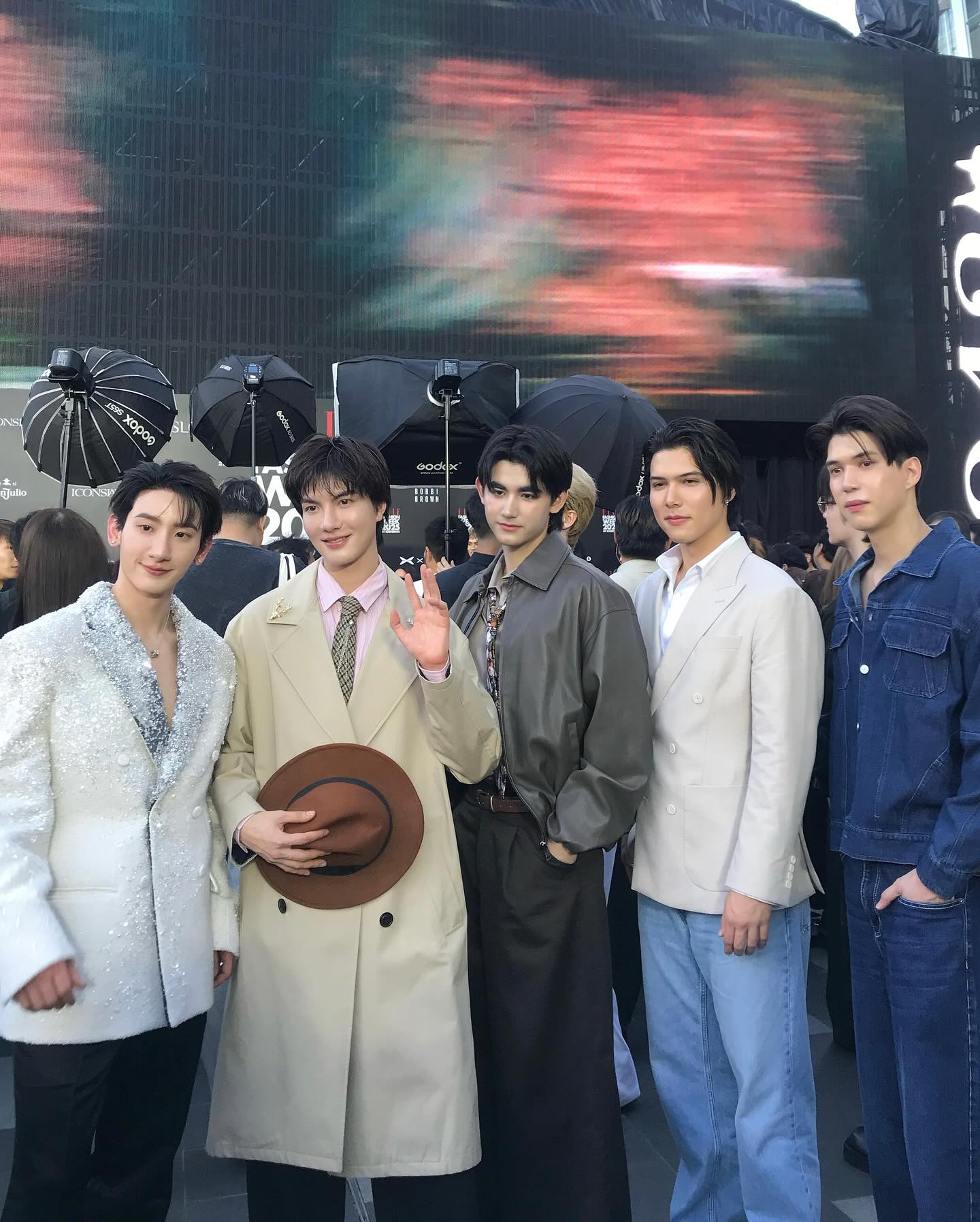 เดรก - สัตบุตร แลดิกี