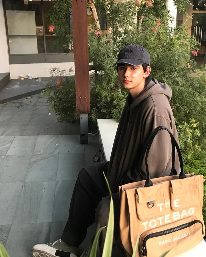 เดรก - สัตบุตร แลดิกี