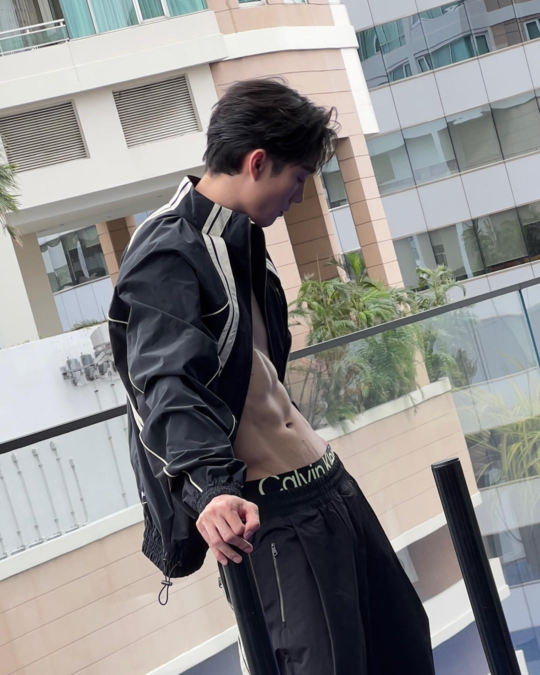 ฟอส - จิรัชพงศ์ ศรีแสง