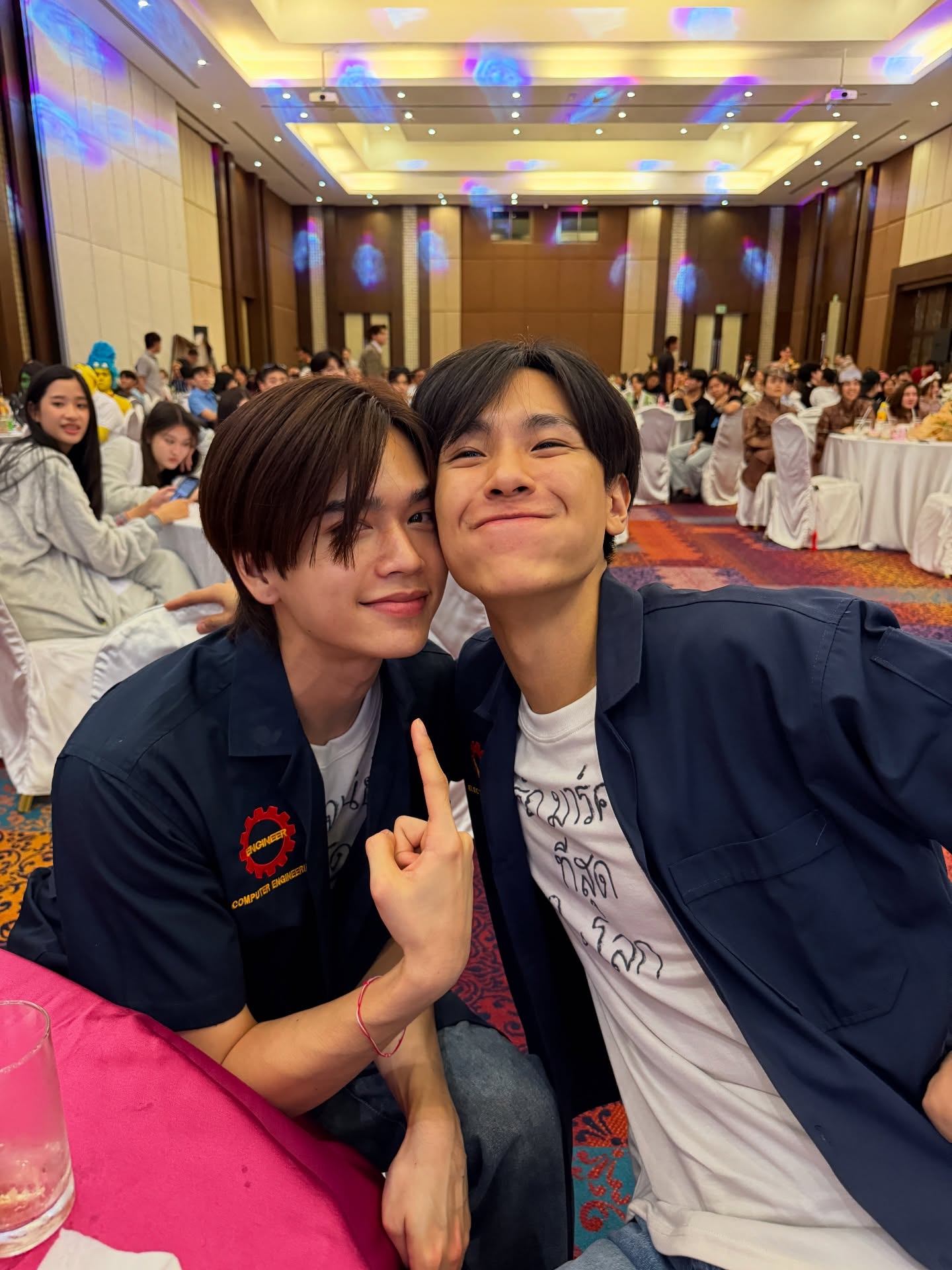 ฟอส - จิรัชพงศ์ ศรีแสง