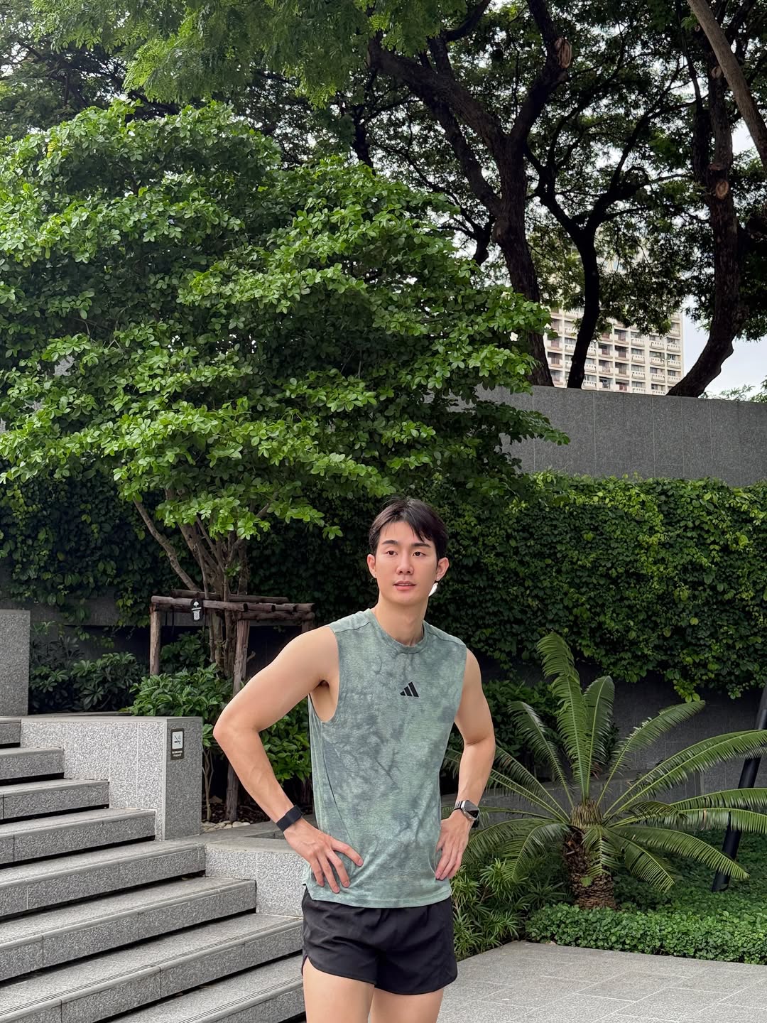 ฟอส - จิรัชพงศ์ ศรีแสง