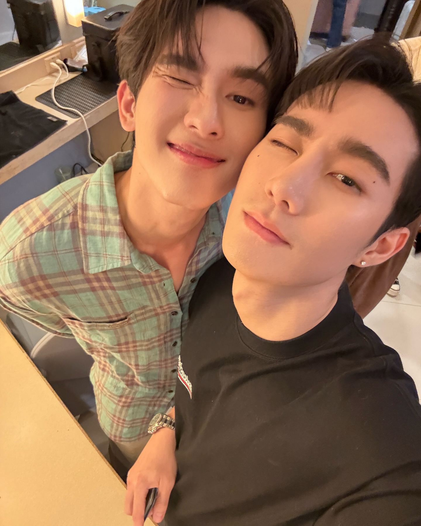 ฟอส - จิรัชพงศ์ ศรีแสง