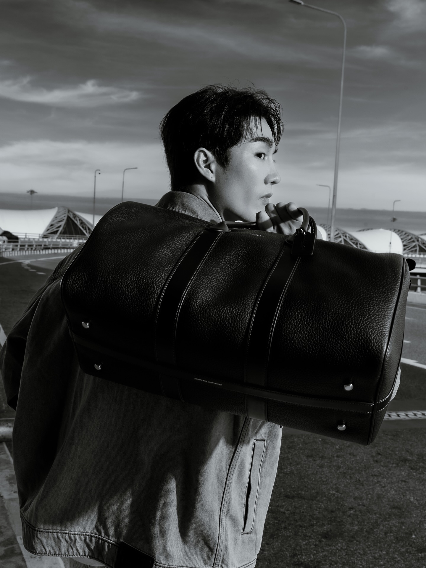 ฟอส - จิรัชพงศ์ ศรีแสง