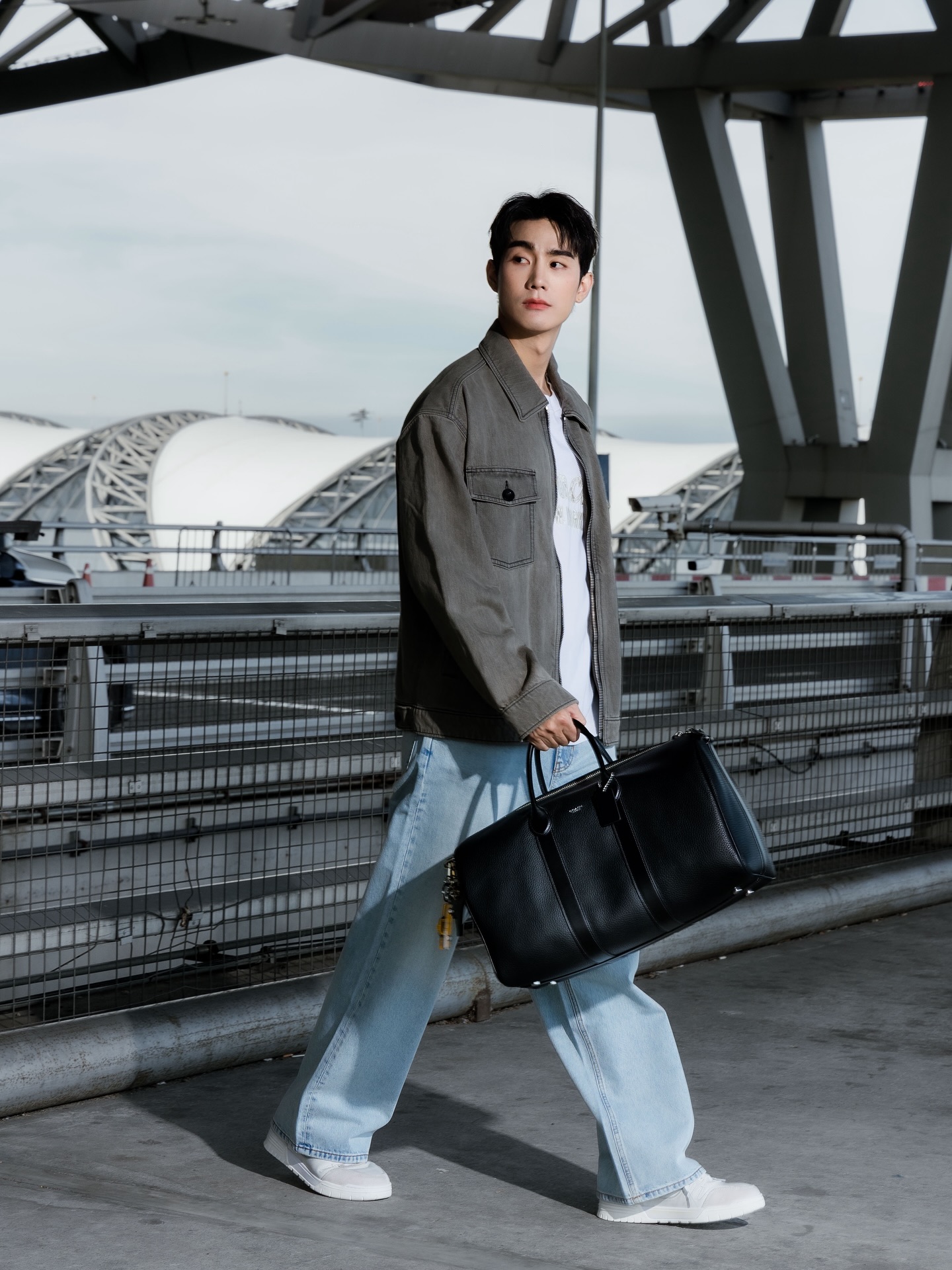 ฟอส - จิรัชพงศ์ ศรีแสง