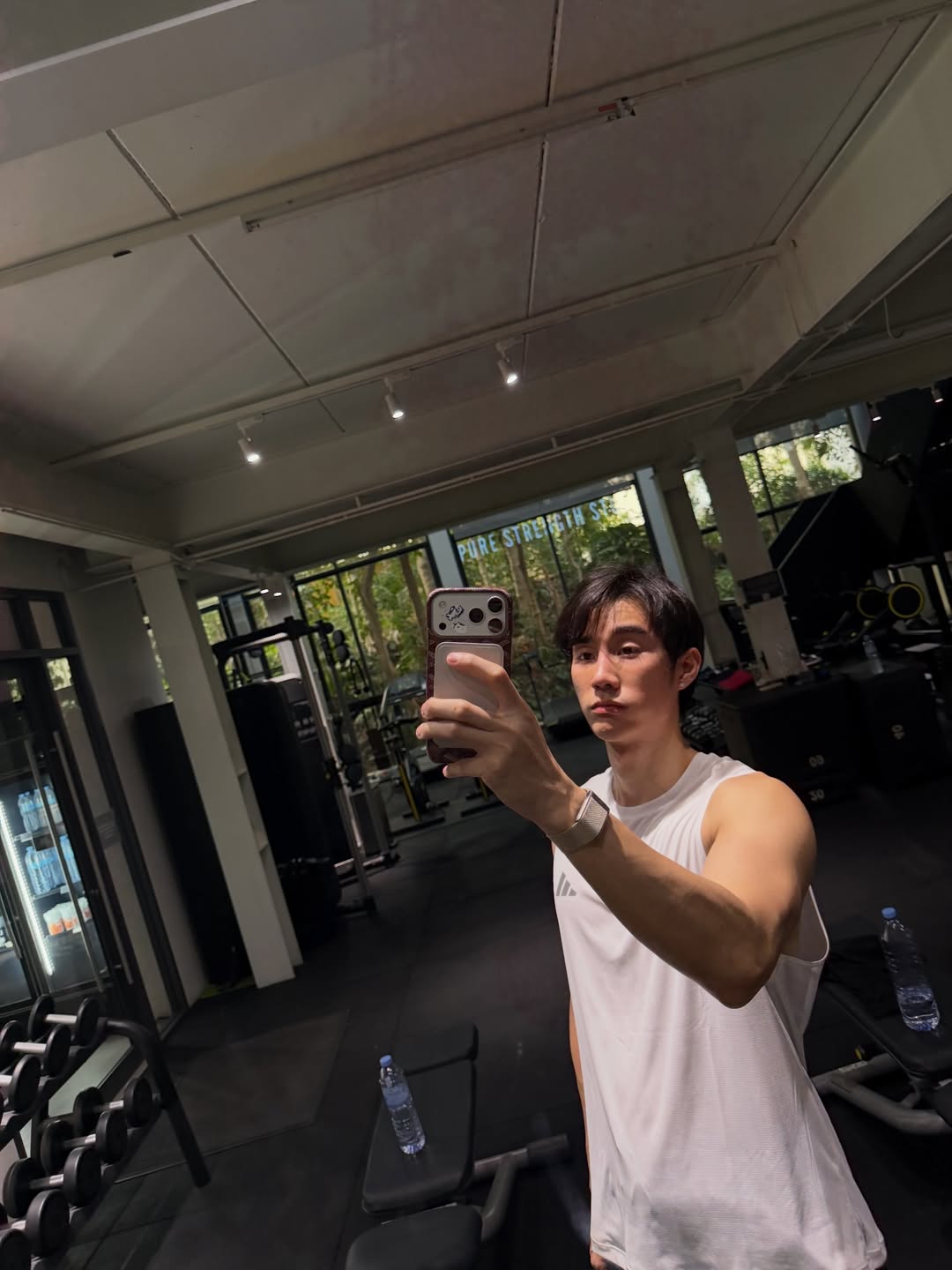 ฟอส - จิรัชพงศ์ ศรีแสง