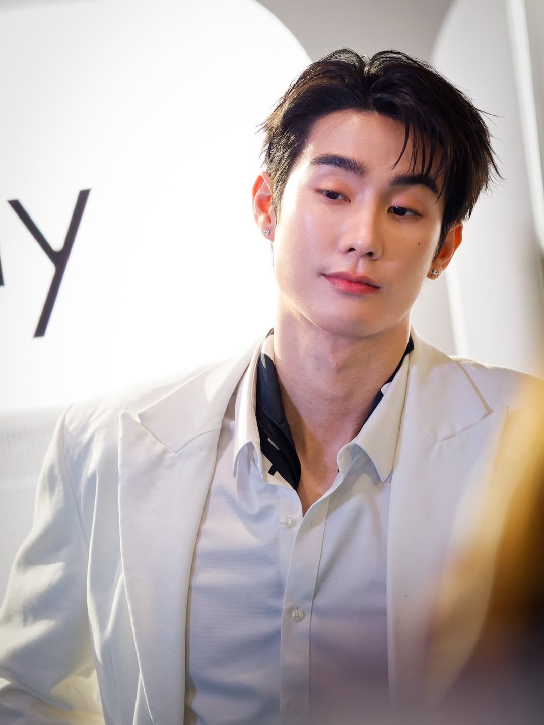 ฟอส - จิรัชพงศ์ ศรีแสง