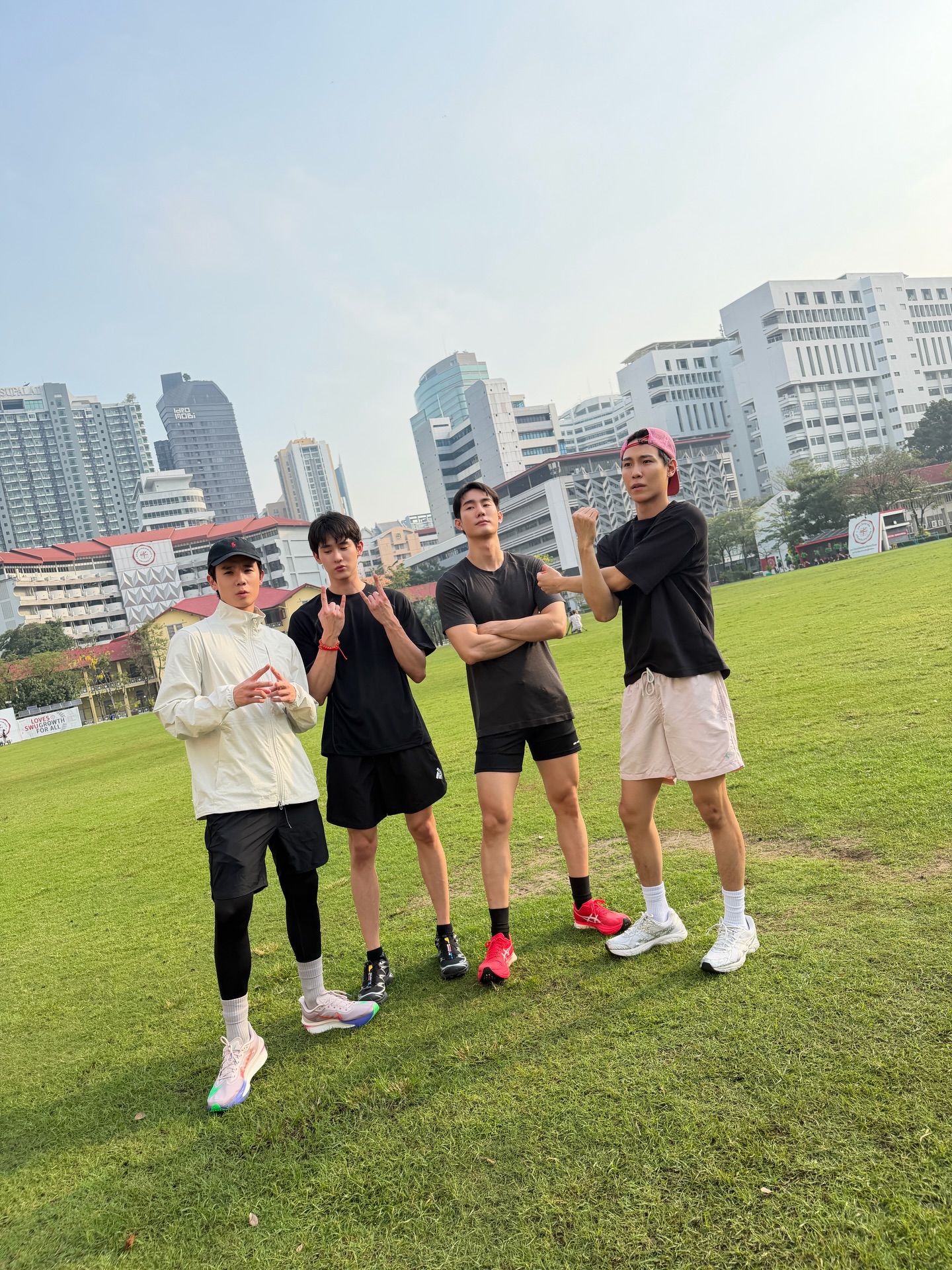 ฟอส - จิรัชพงศ์ ศรีแสง