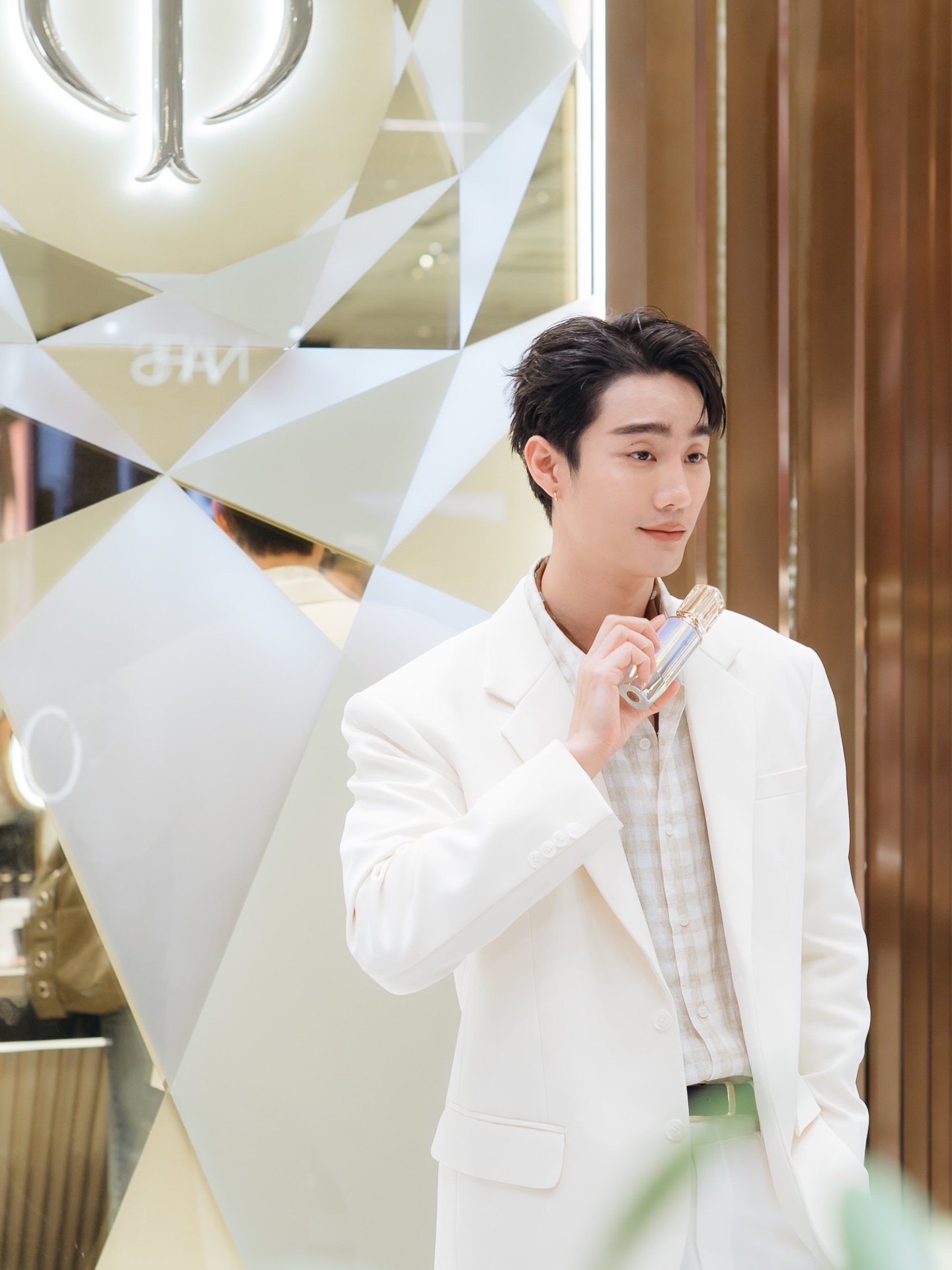 ฟอส - จิรัชพงศ์ ศรีแสง