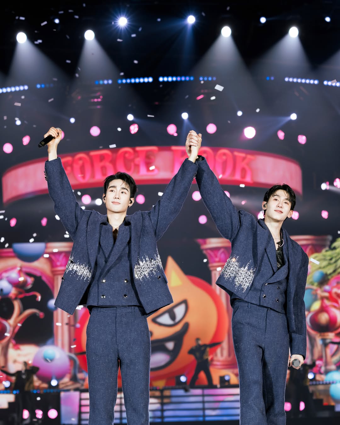 ฟอส - จิรัชพงศ์ ศรีแสง