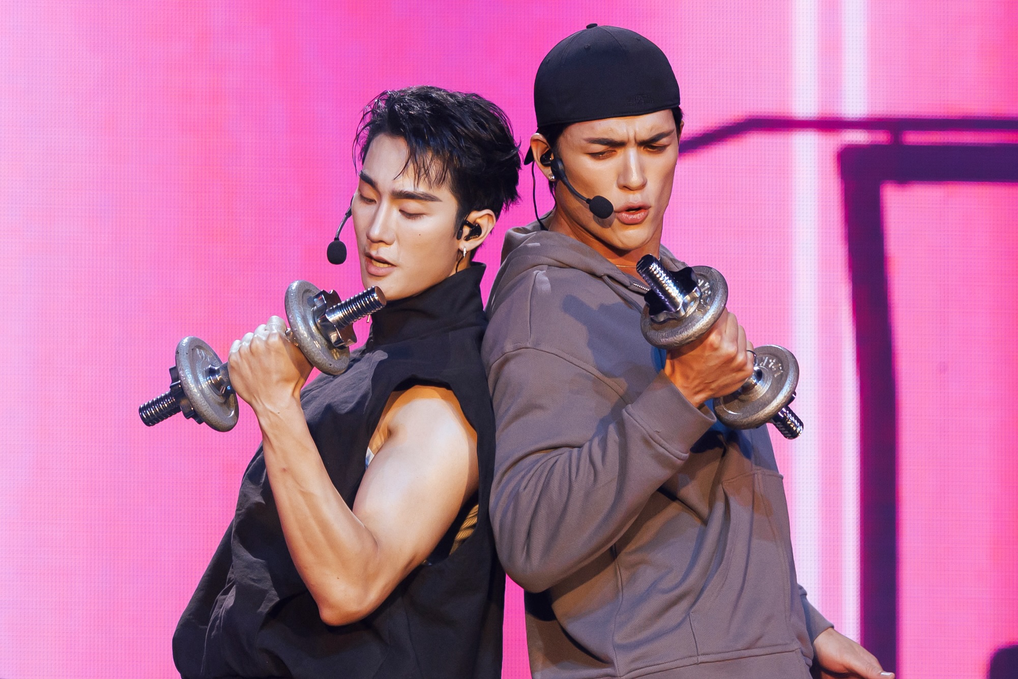ฟอส - จิรัชพงศ์ ศรีแสง