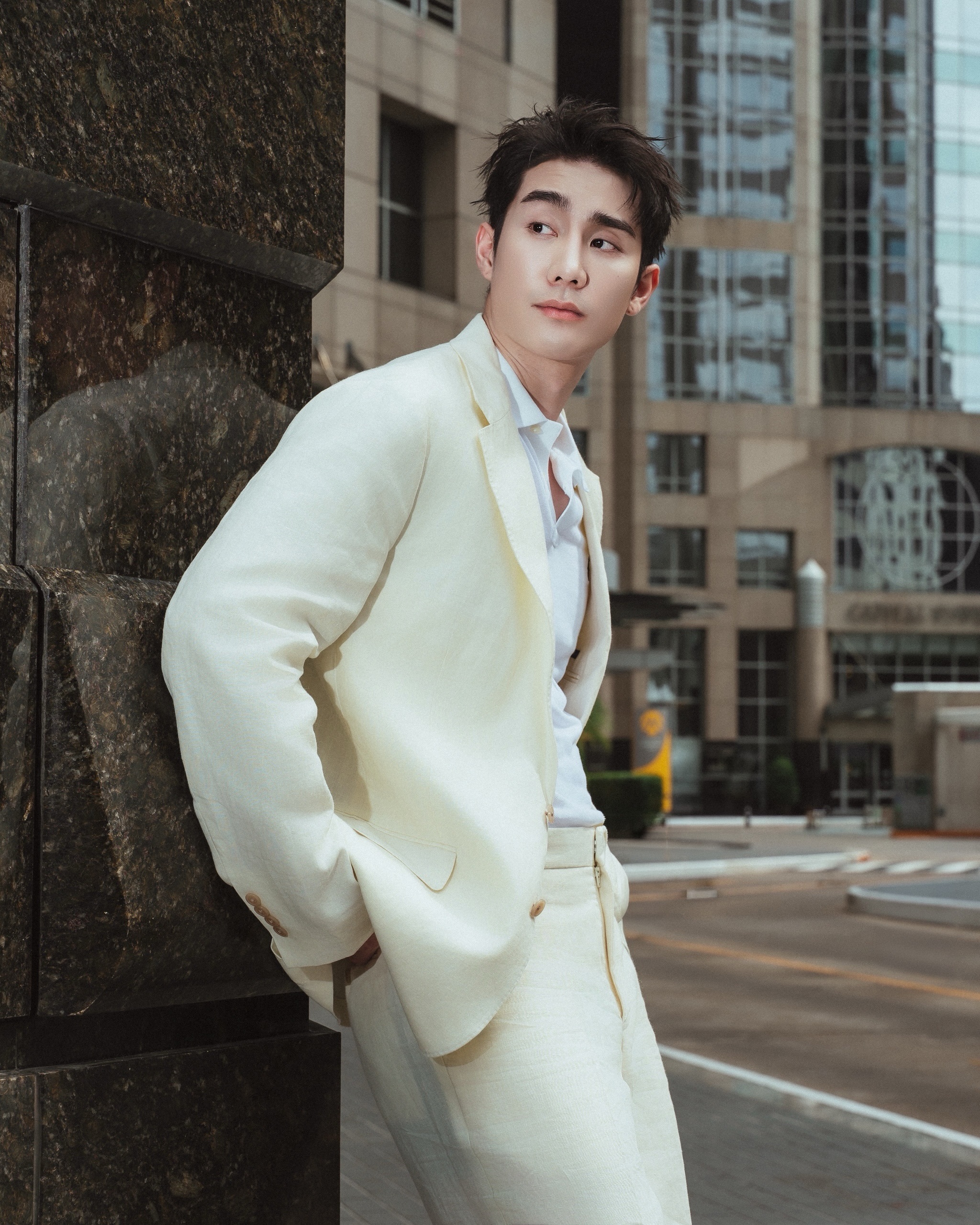 ฟอส - จิรัชพงศ์ ศรีแสง