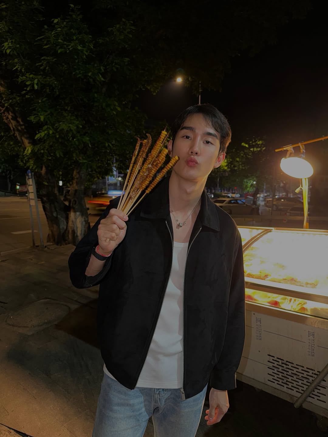 ฟอส - จิรัชพงศ์ ศรีแสง