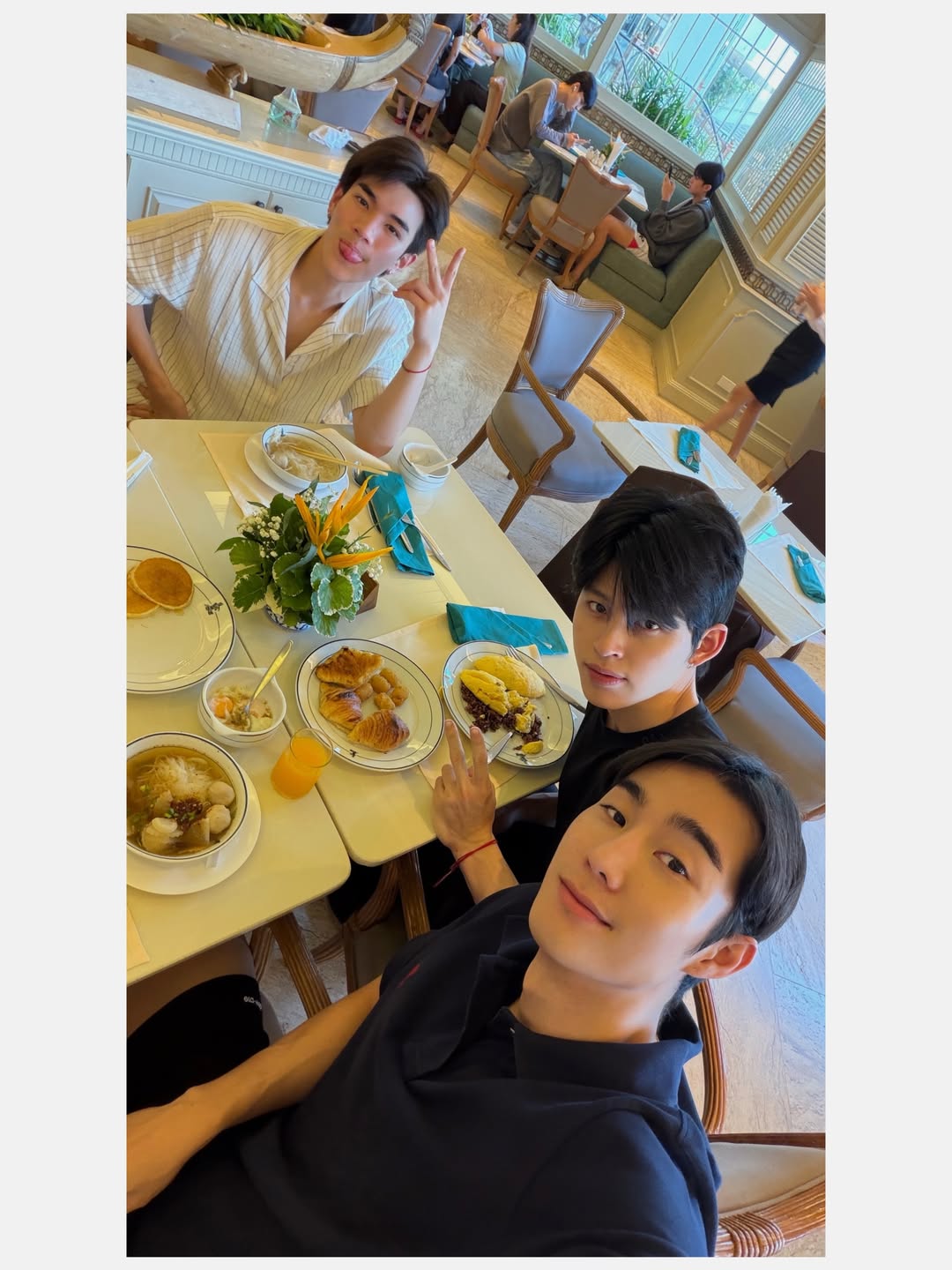 ฟอส - จิรัชพงศ์ ศรีแสง