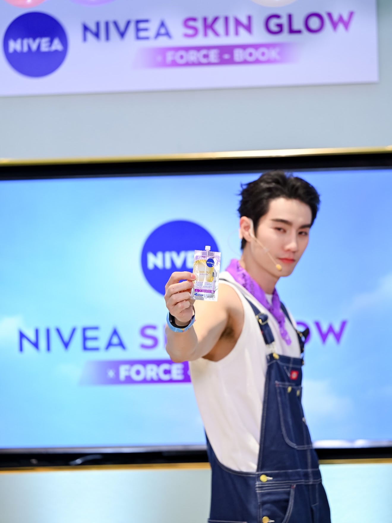 ฟอส - จิรัชพงศ์ ศรีแสง