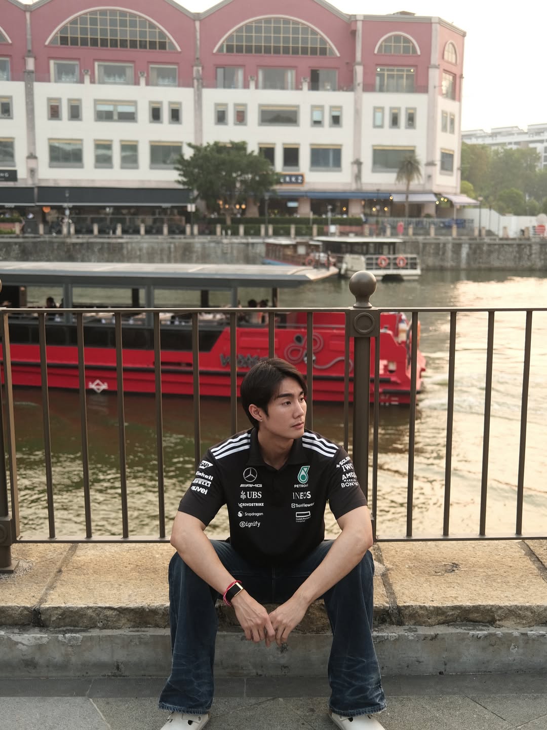 ฟอส - จิรัชพงศ์ ศรีแสง
