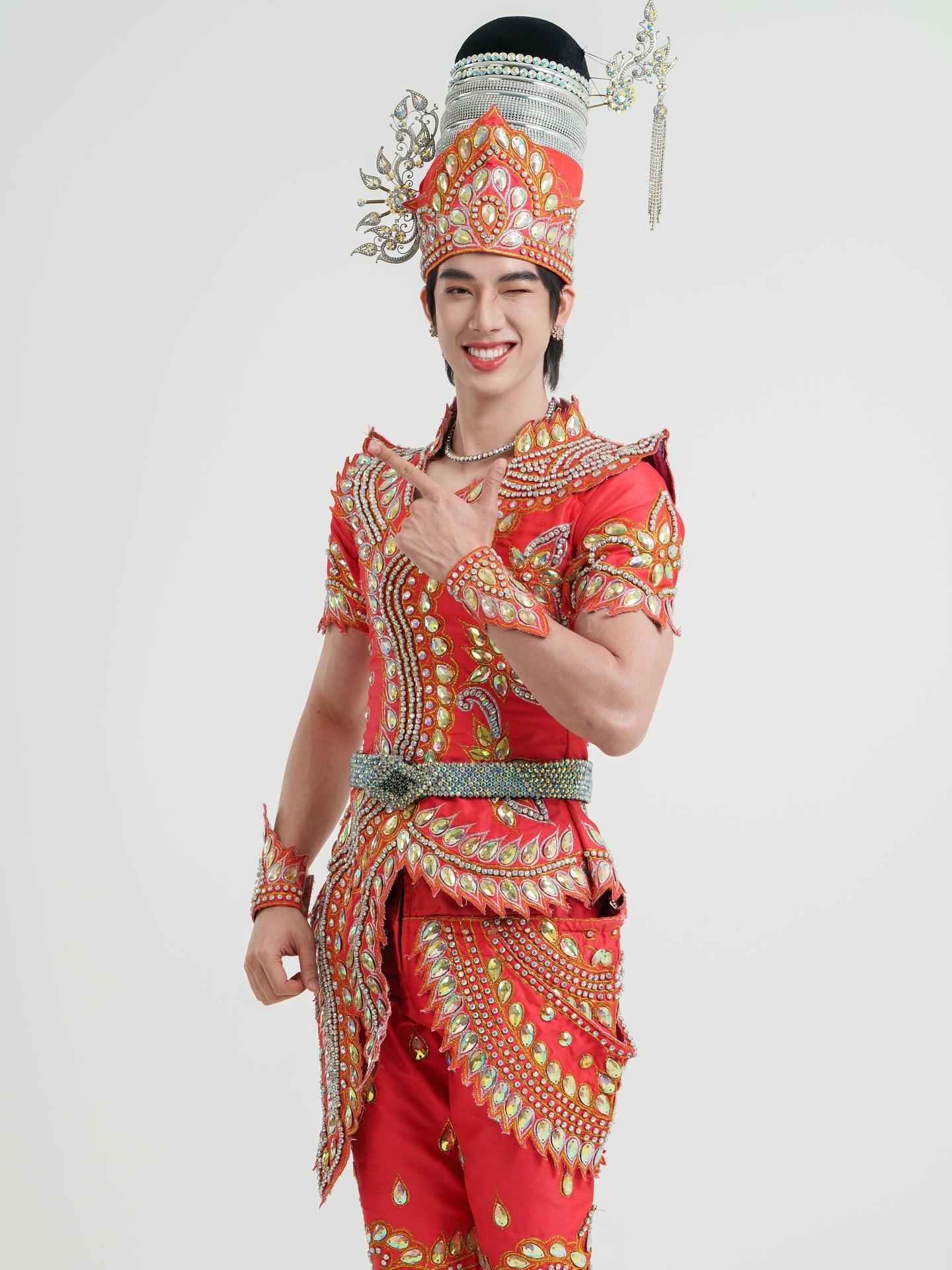 แฟรงค์ - ธนัตถ์ศรันย์ ซำทองไหล