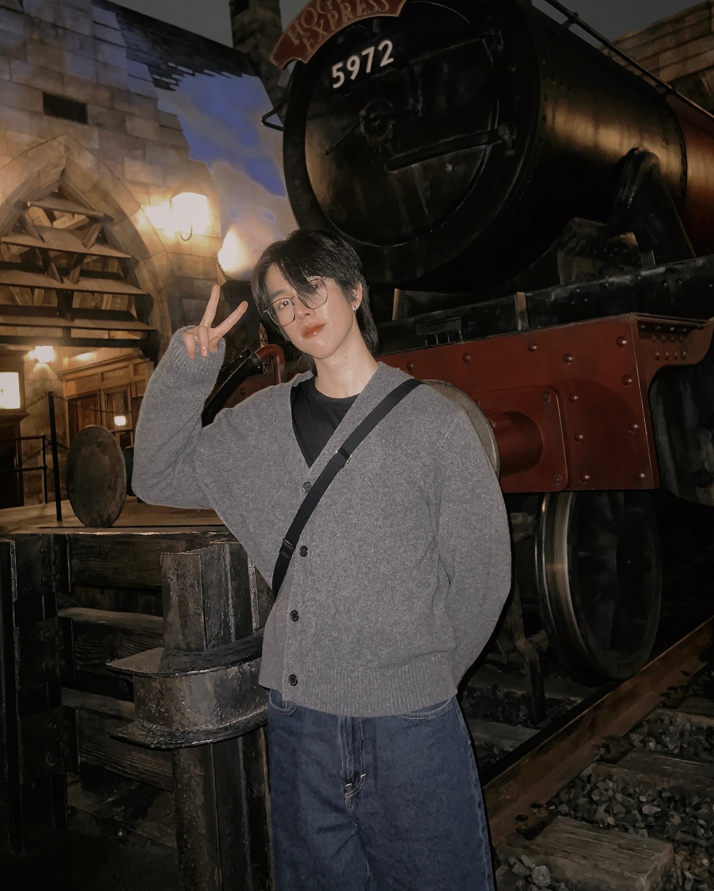 แฟรงค์ - ธนัตถ์ศรันย์ ซำทองไหล