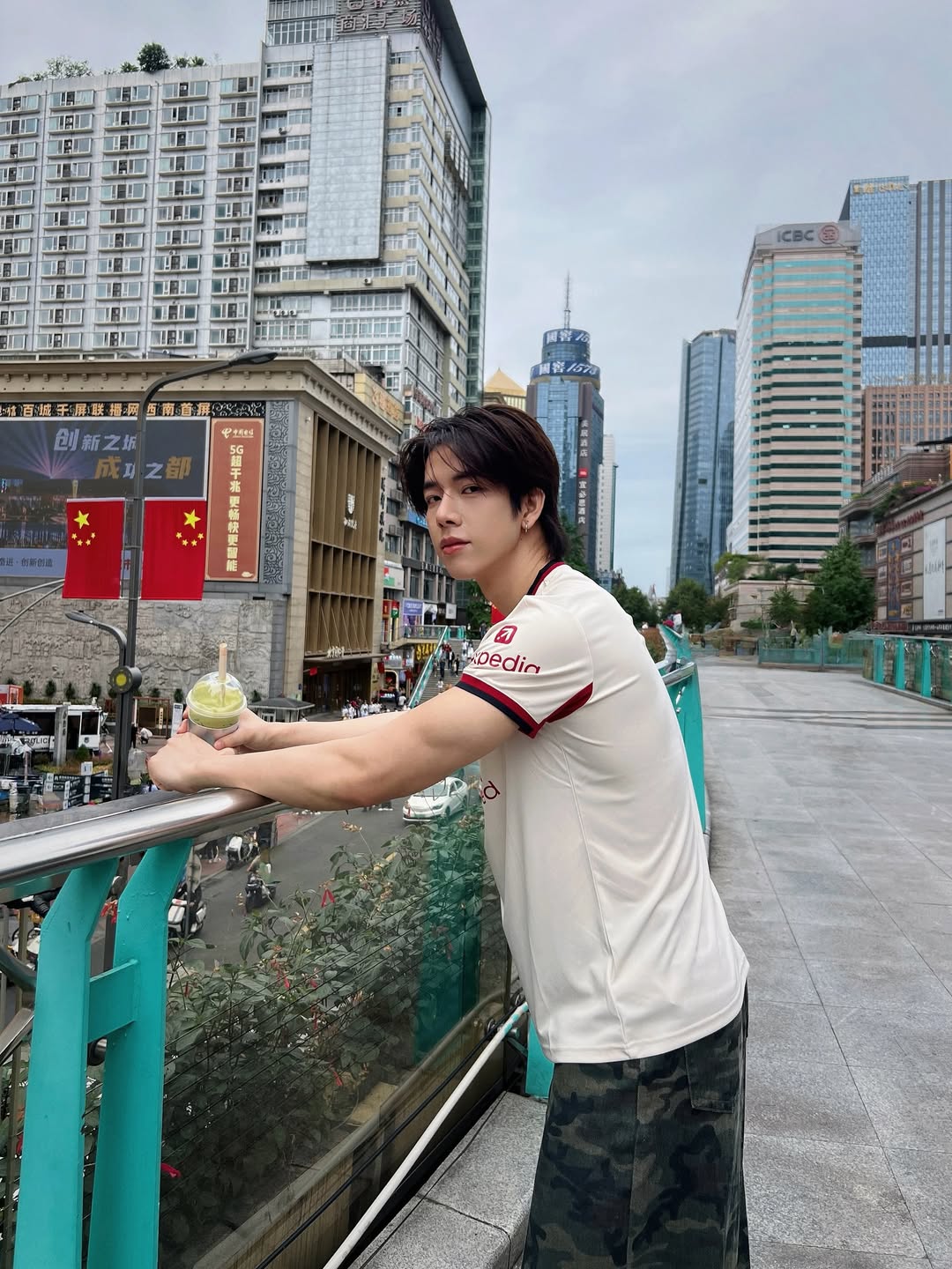 แฟรงค์ - ธนัตถ์ศรันย์ ซำทองไหล