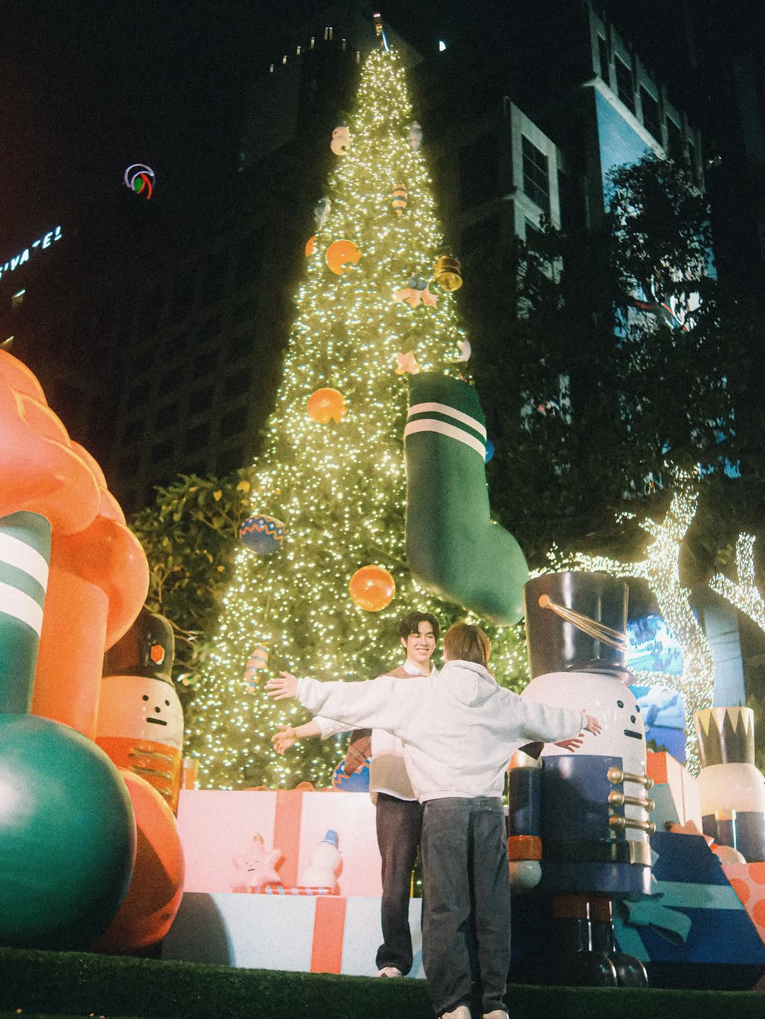 แฟรงค์ - ธนัตถ์ศรันย์ ซำทองไหล