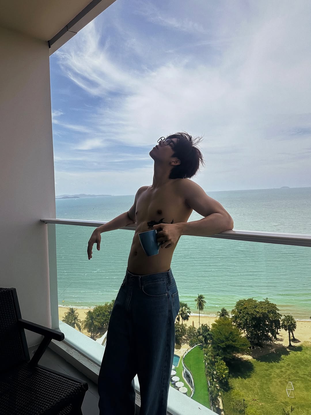 แฟรงค์ - ธนัตถ์ศรันย์ ซำทองไหล