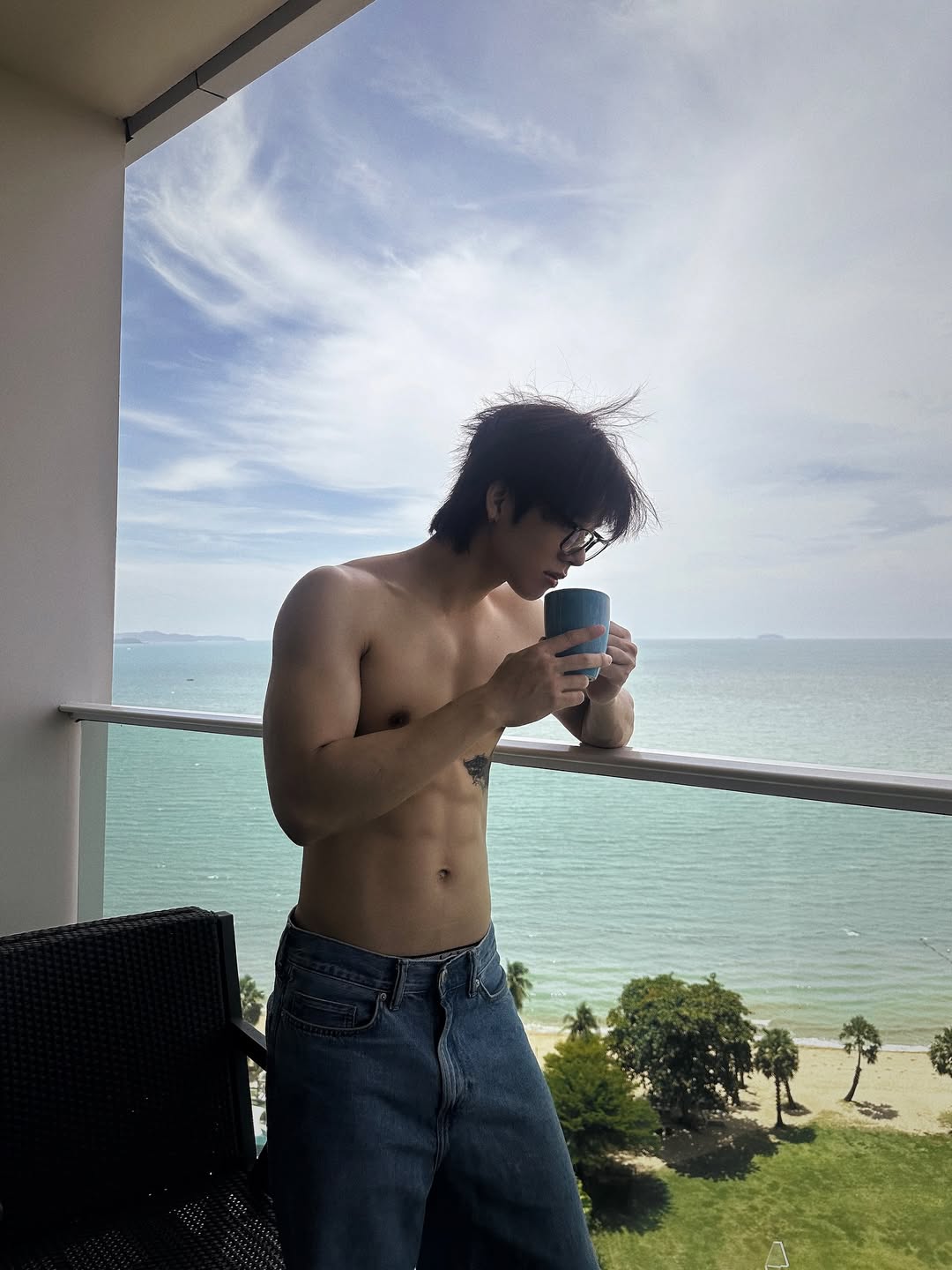 แฟรงค์ - ธนัตถ์ศรันย์ ซำทองไหล