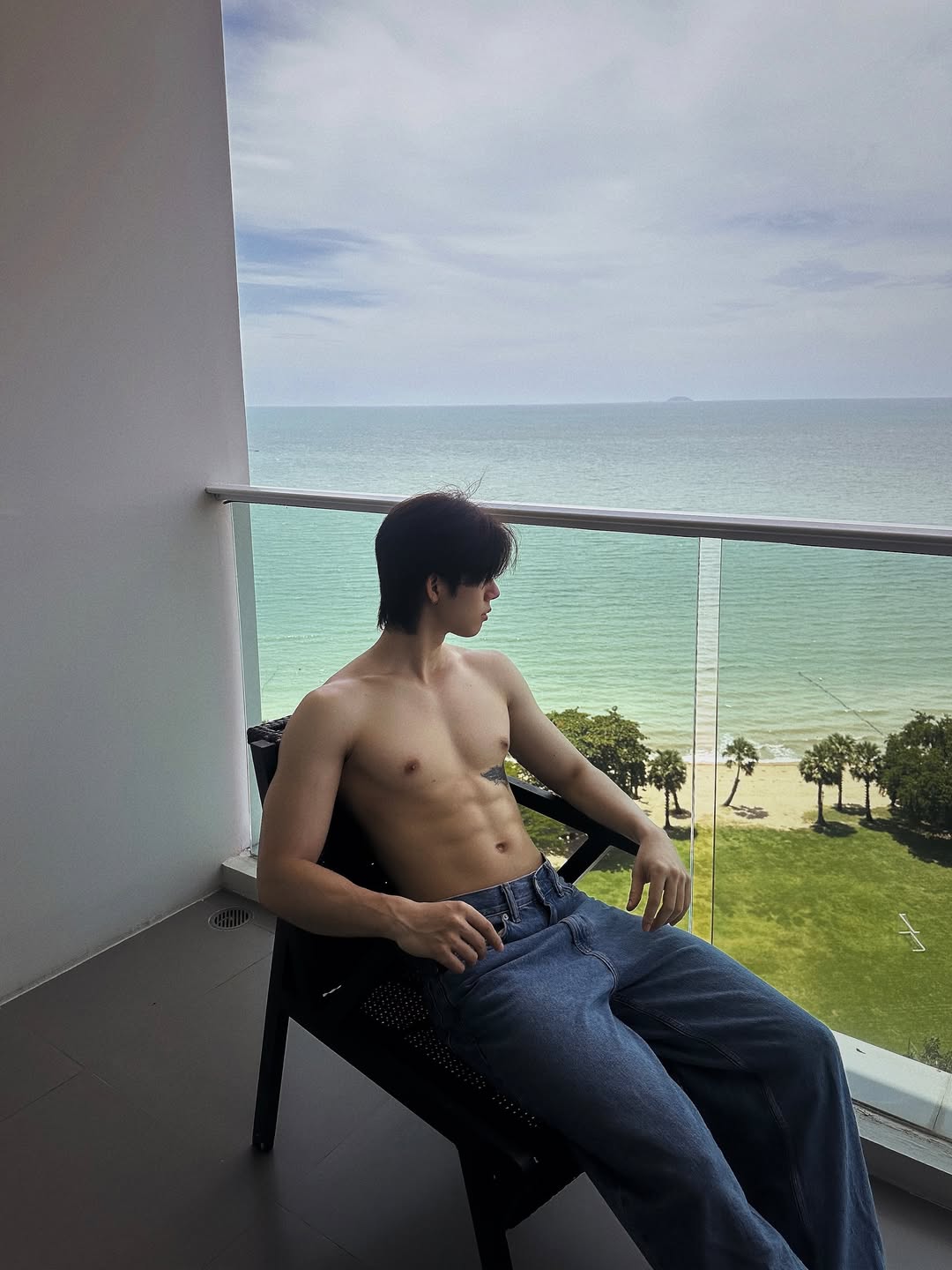 แฟรงค์ - ธนัตถ์ศรันย์ ซำทองไหล