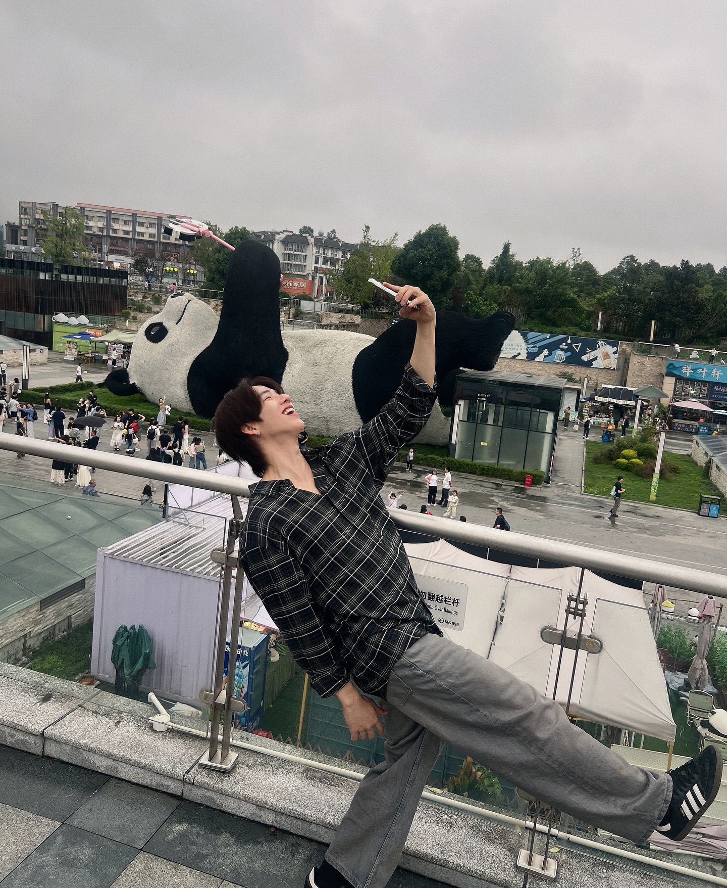 แฟรงค์ - ธนัตถ์ศรันย์ ซำทองไหล