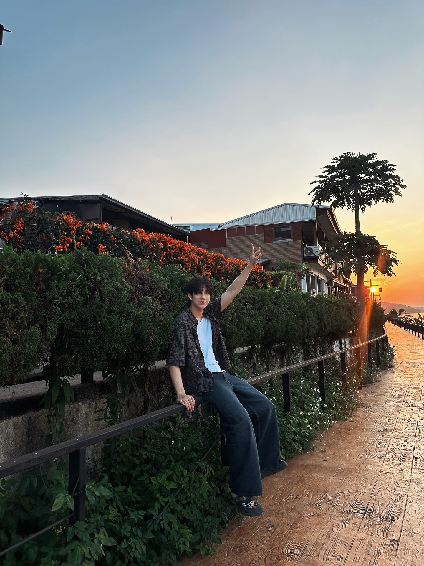 แฟรงค์ - ธนัตถ์ศรันย์ ซำทองไหล