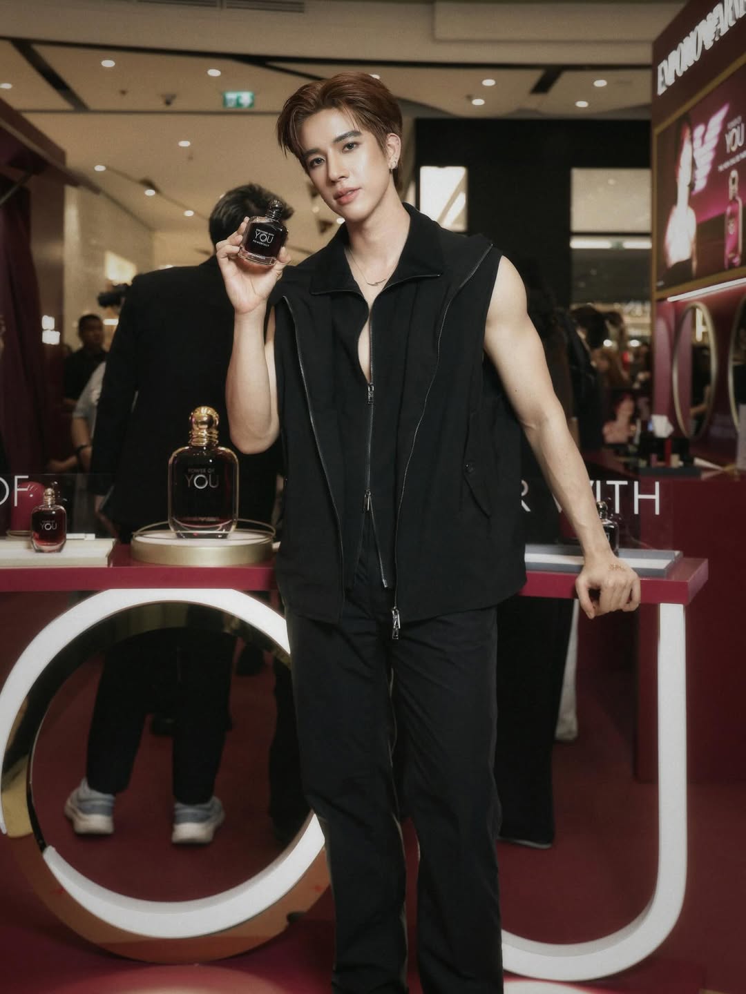 แฟรงค์ - ธนัตถ์ศรันย์ ซำทองไหล