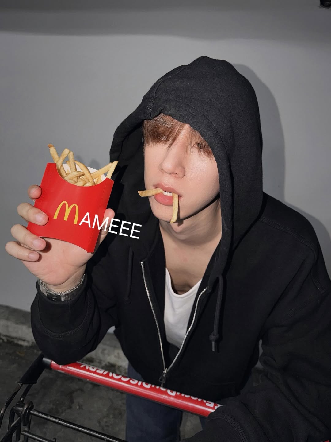 แฟรงค์ - ธนัตถ์ศรันย์ ซำทองไหล