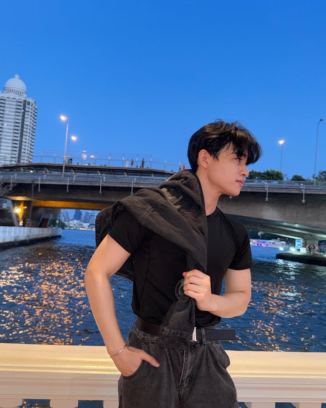 บาร์โค้ด - ตฤณสิษฐ์ อิสระพงศ์พร