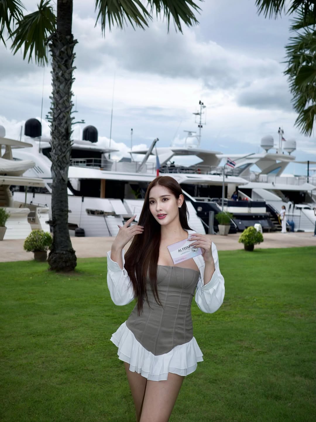 ร็อค - ขวัญลดา รุ่งโรจน์อำภา