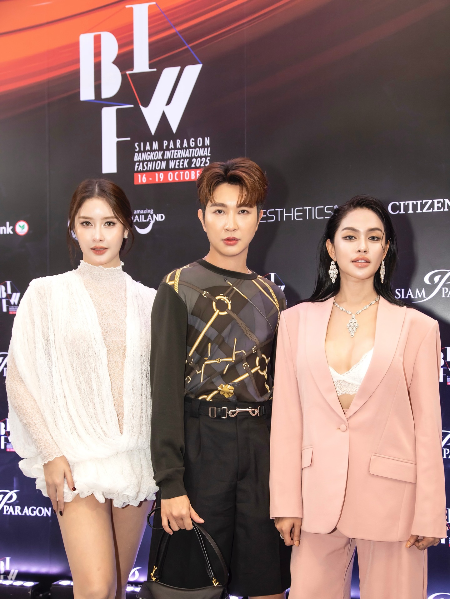 ร็อค - ขวัญลดา รุ่งโรจน์อำภา