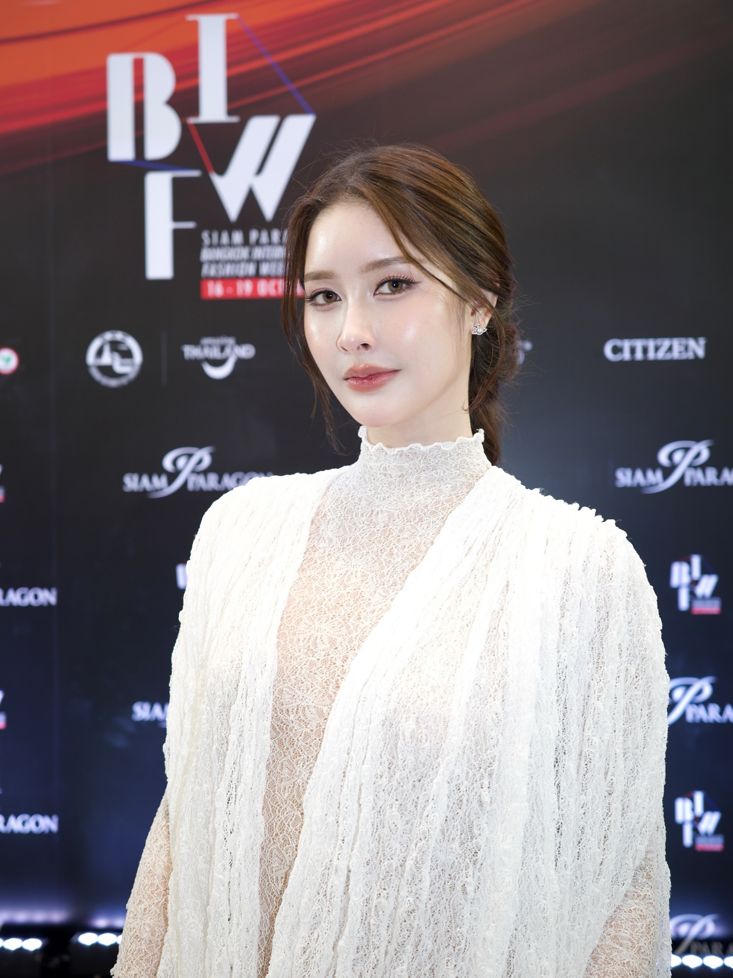 ร็อค - ขวัญลดา รุ่งโรจน์อำภา