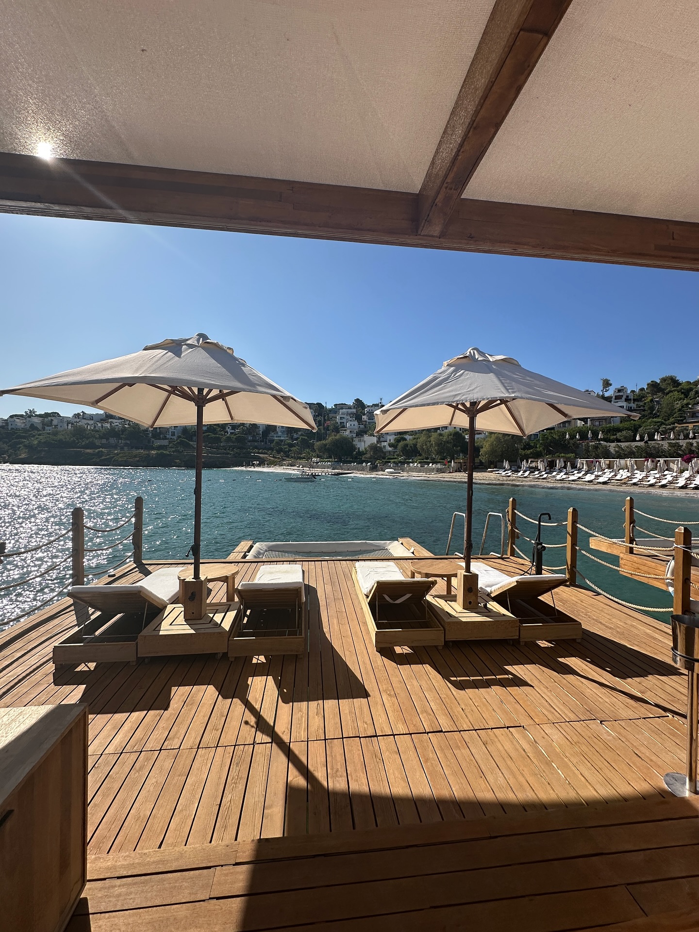 ร็อค - ขวัญลดา รุ่งโรจน์อำภา