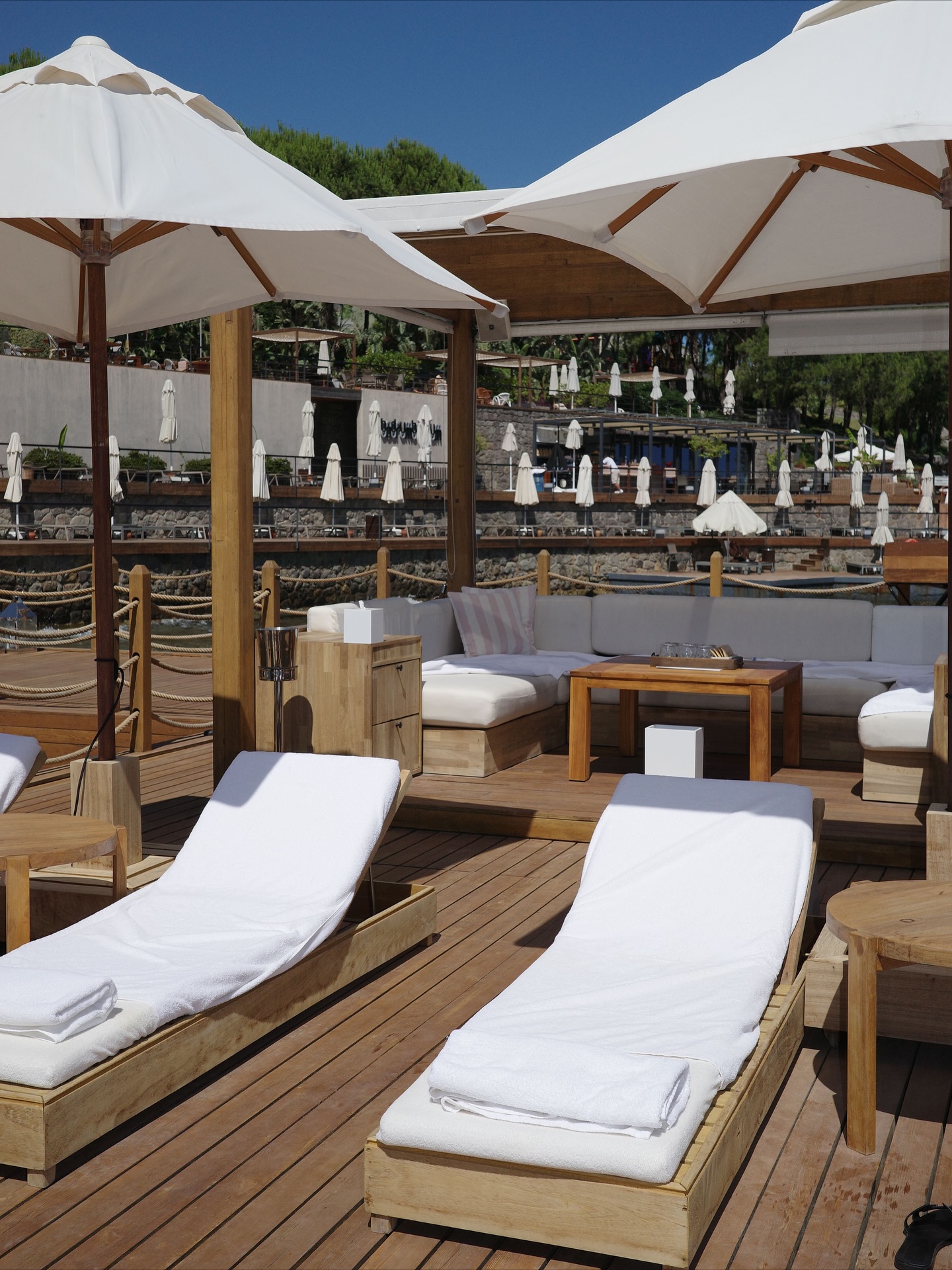 ร็อค - ขวัญลดา รุ่งโรจน์อำภา