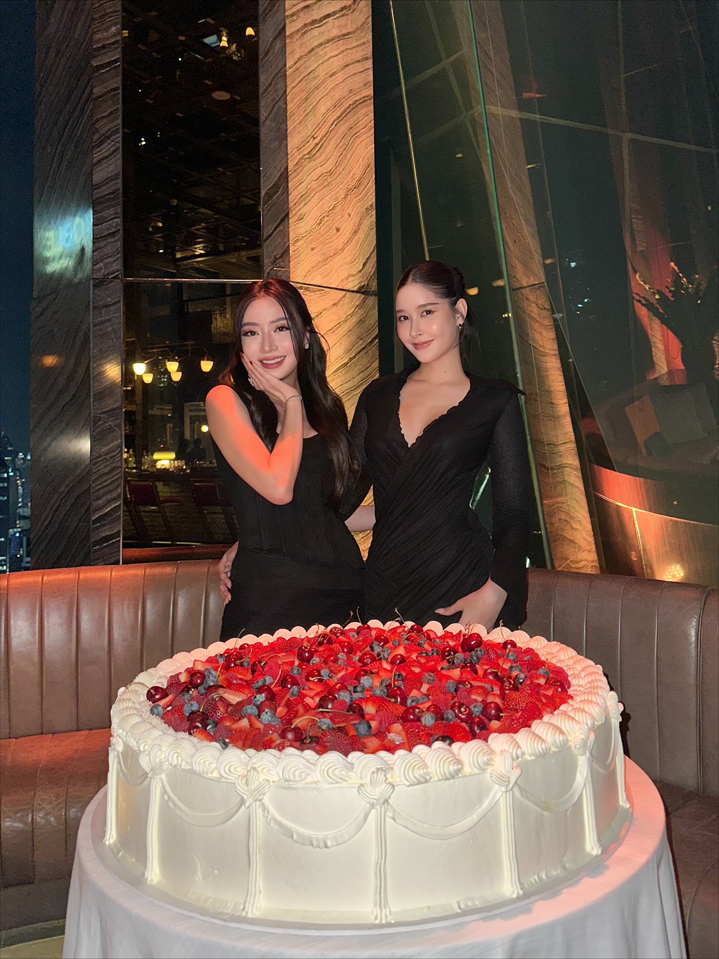 ร็อค - ขวัญลดา รุ่งโรจน์อำภา