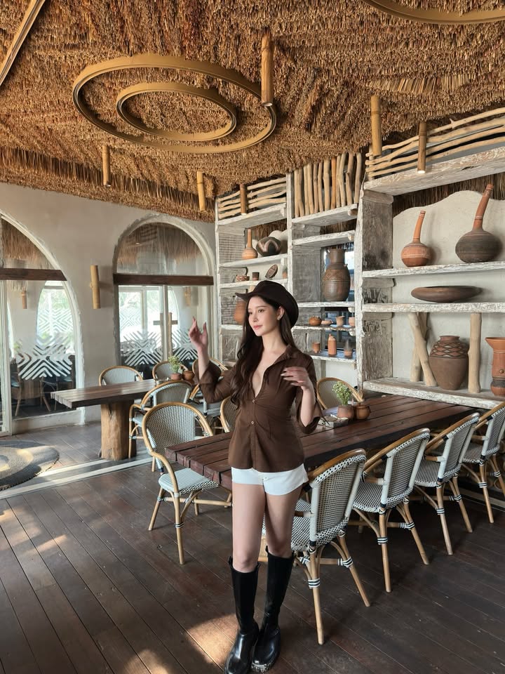 ร็อค - ขวัญลดา รุ่งโรจน์อำภา