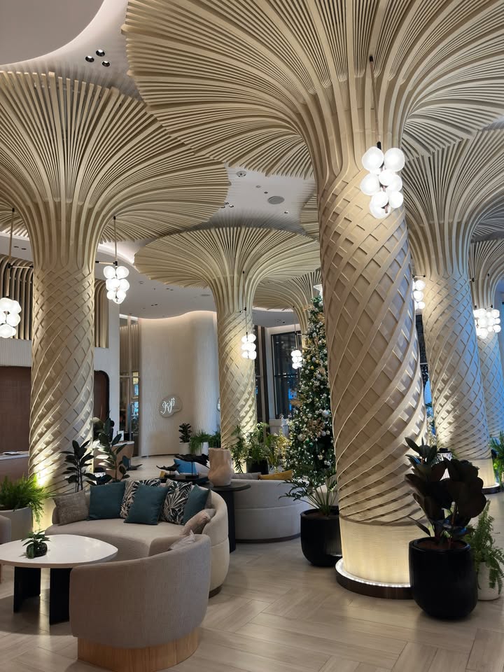 ร็อค - ขวัญลดา รุ่งโรจน์อำภา