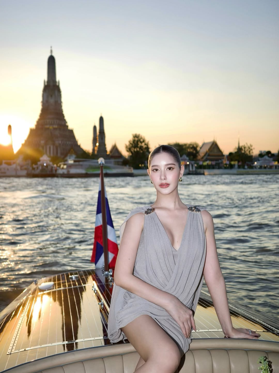 ร็อค - ขวัญลดา รุ่งโรจน์อำภา