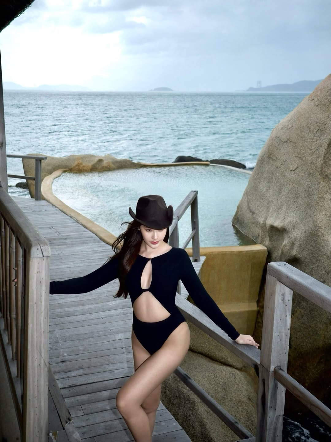 ร็อค - ขวัญลดา รุ่งโรจน์อำภา