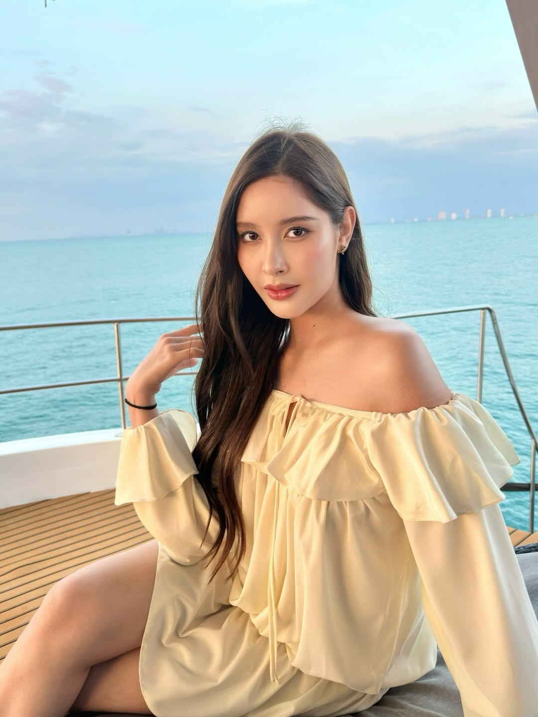 ร็อค - ขวัญลดา รุ่งโรจน์อำภา