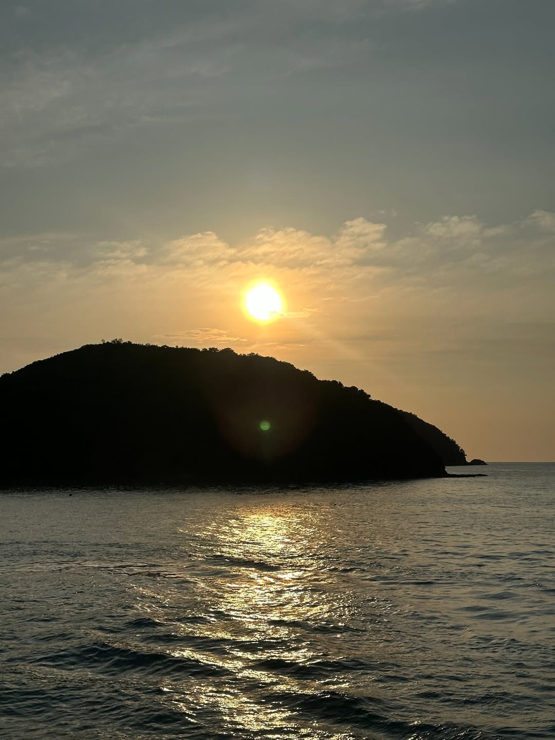 ร็อค - ขวัญลดา รุ่งโรจน์อำภา