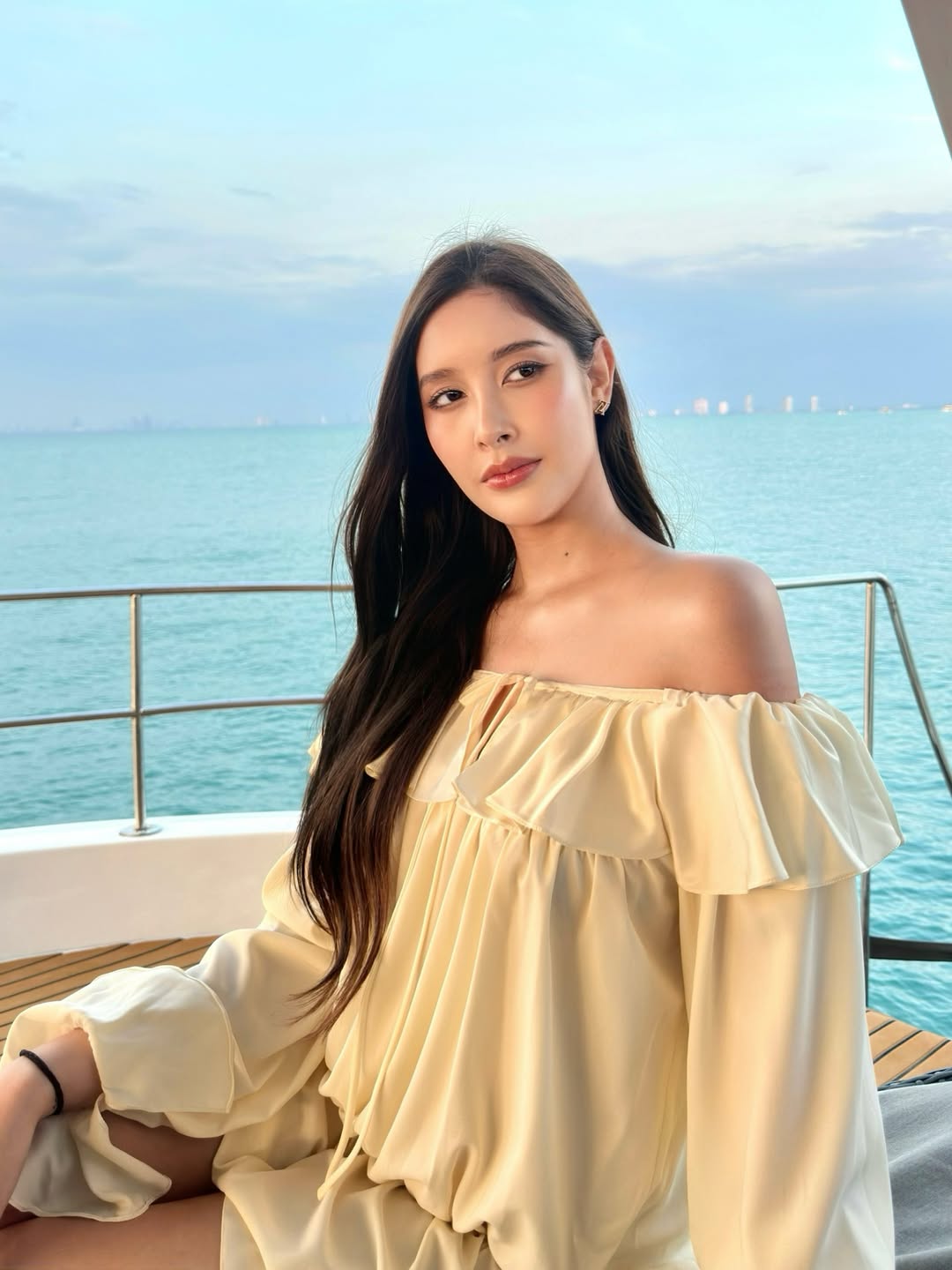 ร็อค - ขวัญลดา รุ่งโรจน์อำภา