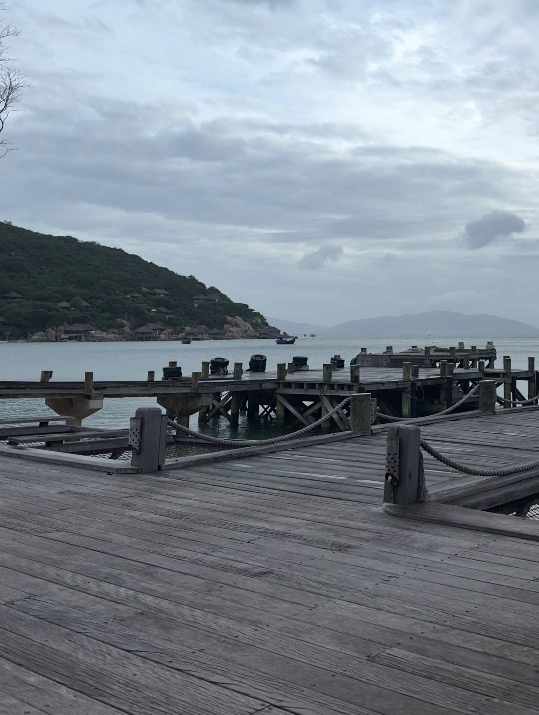 ร็อค - ขวัญลดา รุ่งโรจน์อำภา