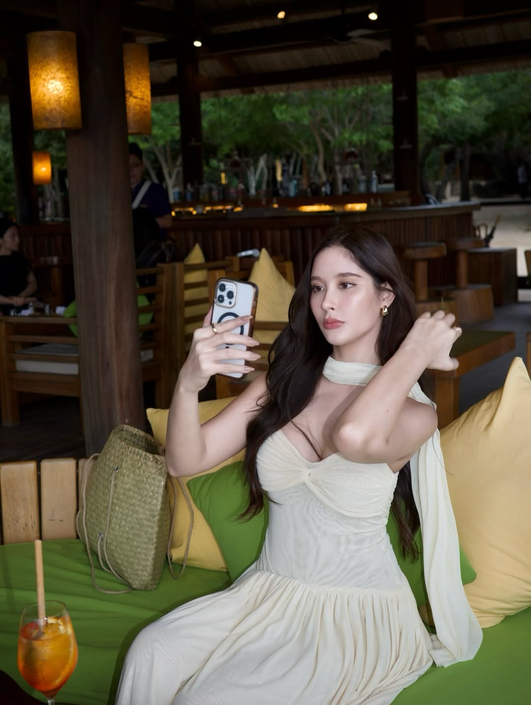 ร็อค - ขวัญลดา รุ่งโรจน์อำภา