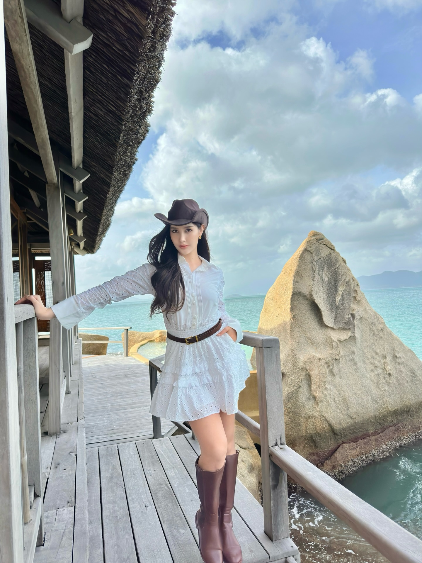 ร็อค - ขวัญลดา รุ่งโรจน์อำภา